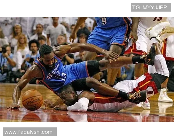 冈萨加大学与北卡罗来纳大学的篮球对决精彩回顾与分析